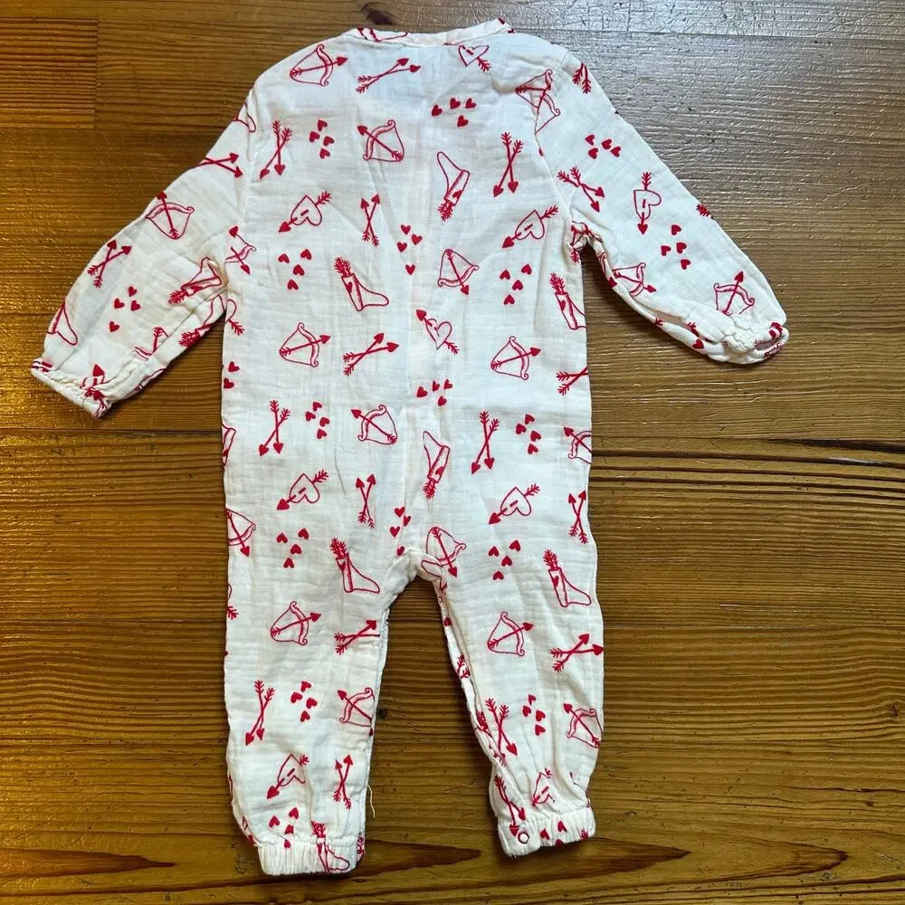 Cat & Jack white red Valentine button snap‎ one piece SIZE 6-9M